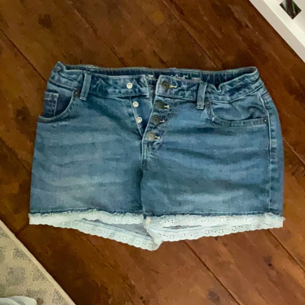 Cute summer vibes jean shorts